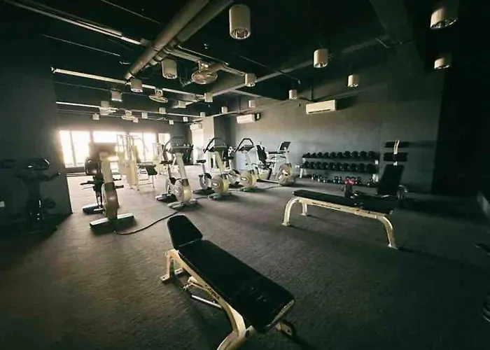 Manhattan Suites @ Itcc