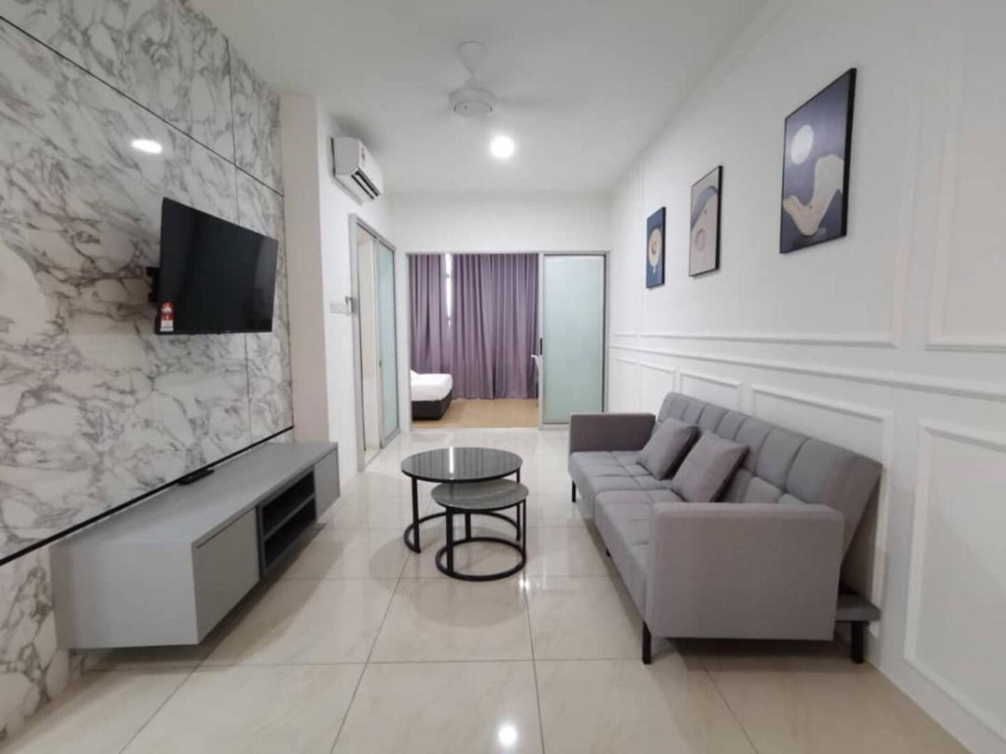 Manhattan @ Itcc Apartment *